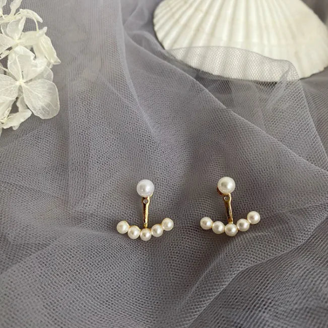 Chic French Vintage Pearl Earrings