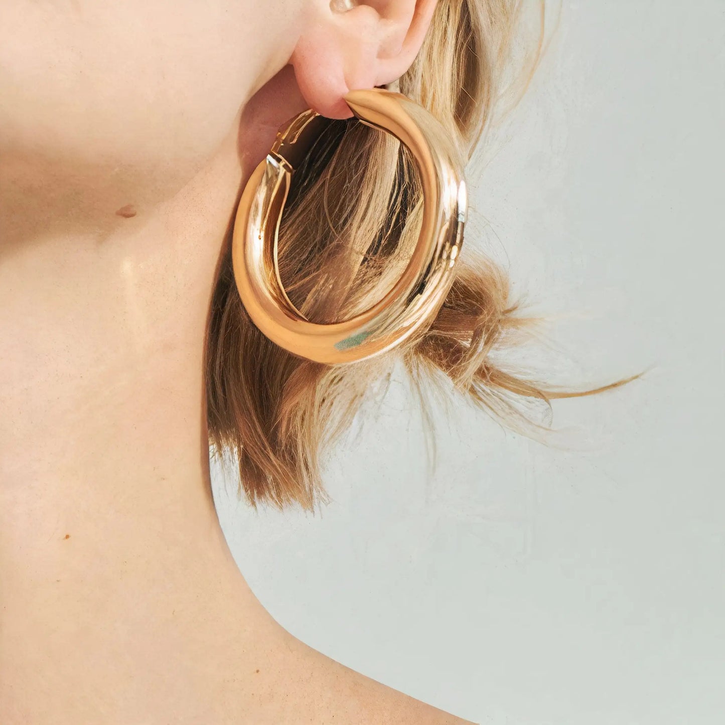 Luxe Aura Hoops